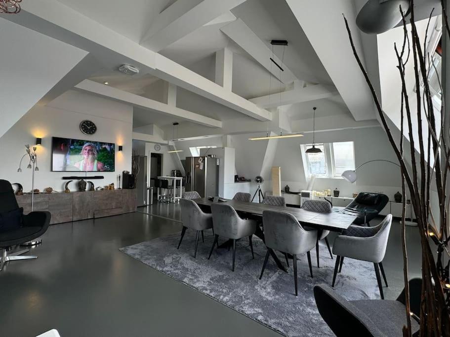 6 Zimmer Maisonette-Penthouse Pool Dachterrasse Luxus Munich Luaran gambar